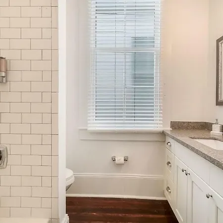 Fabulous With Views Apartment *