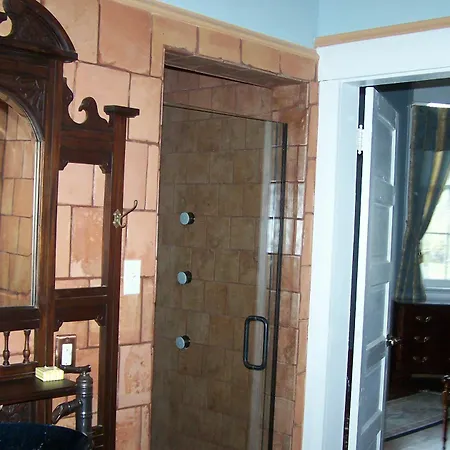 Oakview Bed & Breakfast 4*