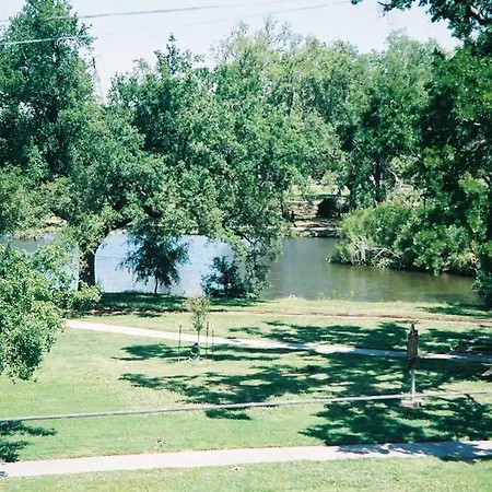Oakview 4*