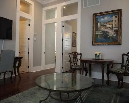 The Big Blue House Guest house