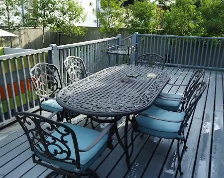 The Big Blue House Guest house 4*