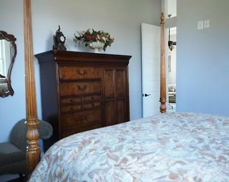 The Big Blue House Guest house