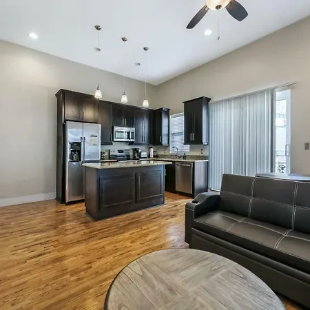 Apartment Beautiful Steps From French Quarter And Bourbon St