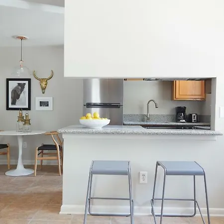 Sonder — Bywater Suites Aparthotel