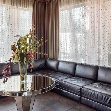 St Charles Coach House, An Ascend Collection Hotel 5*