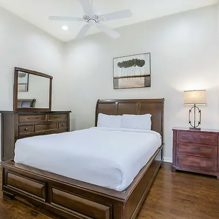 Modern 4br Penthouse In Downtown By Hosteeva 4*