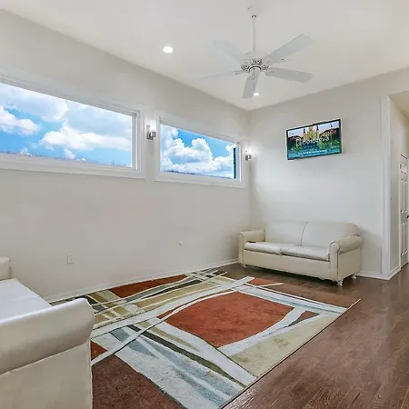 Aparthotel Modern 4br Penthouse In Downtown By Hosteeva