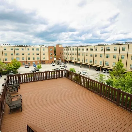Stylish 4br In Downtown By Hosteeva Aparthotel 4*