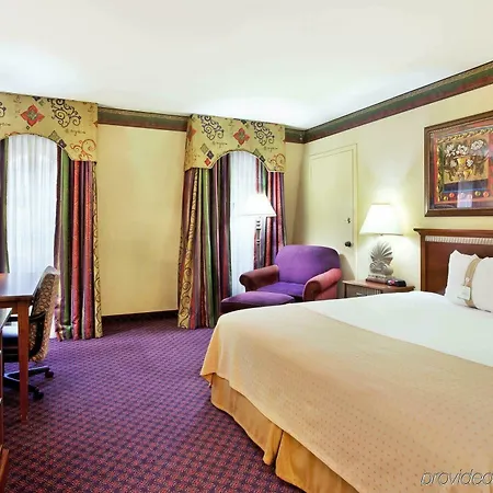 French Quarter-chateau Lemoyne By Ihg Hotel New Orleans