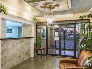 Country & By Radisson, I-10 East, La Hotel New Orleans