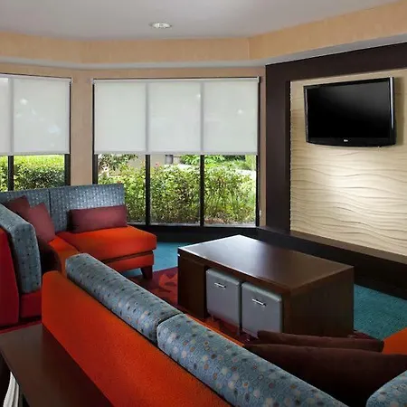 Sonesta Es Convention Center 3*