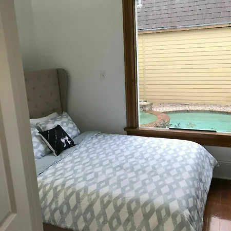5 Bedroom - Sleeps 10! Location Next To French Quarter! 3* New Orleans