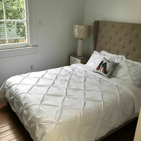 Bed & Breakfast 5 Bedroom - Sleeps 10! Location Next To French Quarter! New Orleans