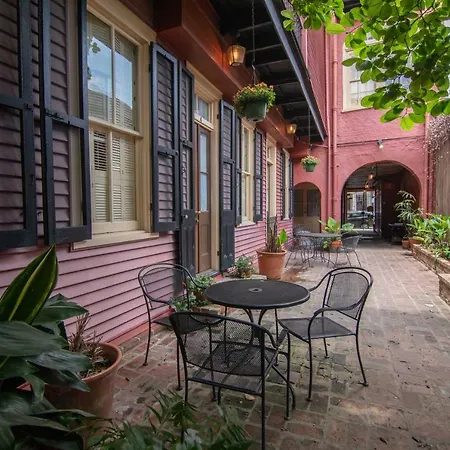 The Courtyards French Quarter *