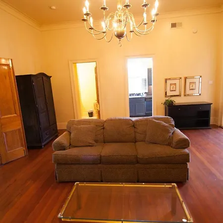 The Courtyards French Quarter Guest house