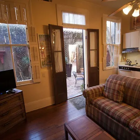 The Courtyards French Quarter Guest house