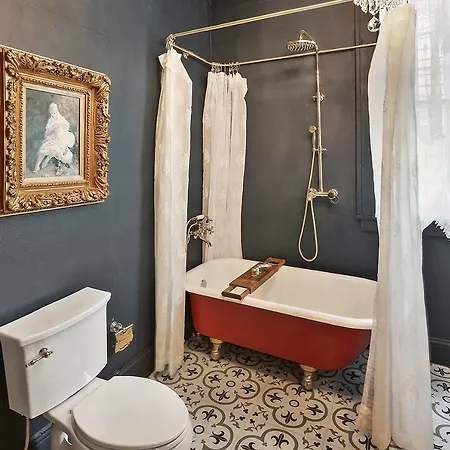 Holiday home Elegant Renovated House With Relaxing Courtyard - Near Fq *