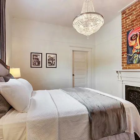 Modern Victorian House With Relaxing Courtyard - Near Fq Holiday home New Orleans