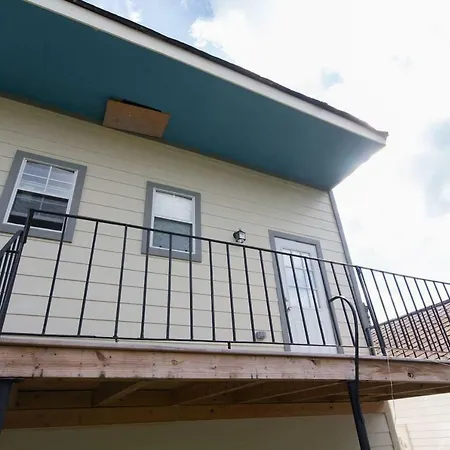 Modern 2 Blocks From Quarters * New Orleans