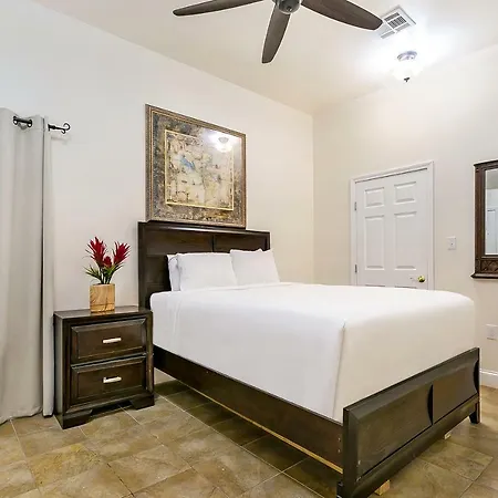 Apartment Spacious 4br Steps From St Charles Ave New Orleans