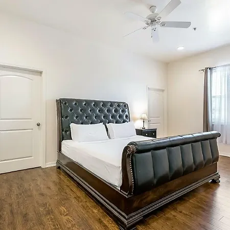 Apartment Spacious 3br/2.5bath In Great Location