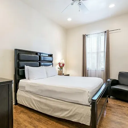 Spacious 3br/2.5bath In Great Location