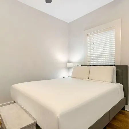 Cozy And Charming House With Luxury Amenities *