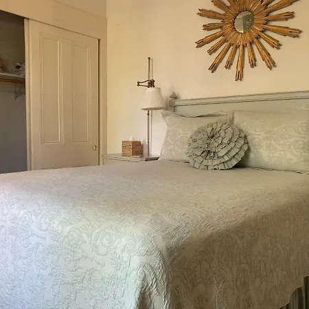 Bed & Breakfast Terrell House 3*