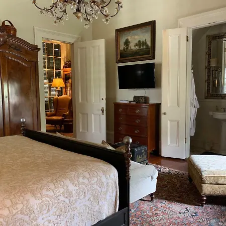 Terrell House Bed & Breakfast 3*