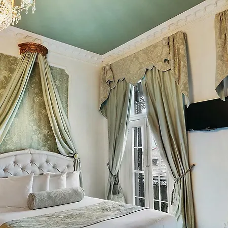French Quarter Mansion Hotel New Orleans