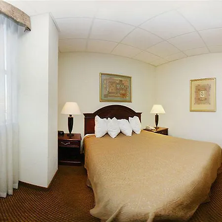 Hotel Moxy Downtown/french Quarter Area