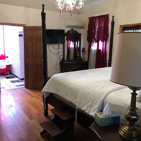 Oakview Bed & Breakfast 4*