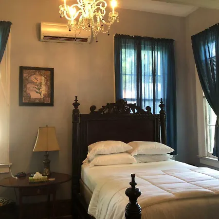 Oakview Bed & Breakfast New Orleans