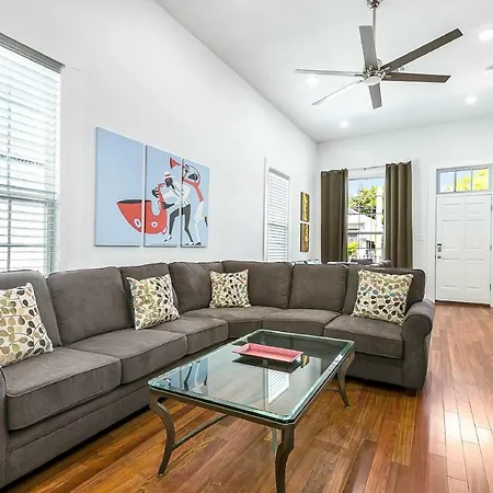 Cozy And Charming House With Luxury Amenities * New Orleans