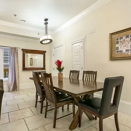 Spacious 4br Steps From St Charles Ave * New Orleans