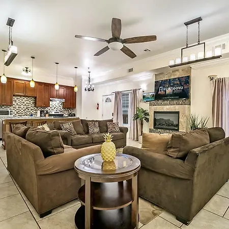 Apartment Spacious 4br Steps From St Charles Ave