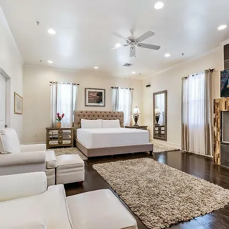 Modern, Spacious With Luxury Amenities 3*