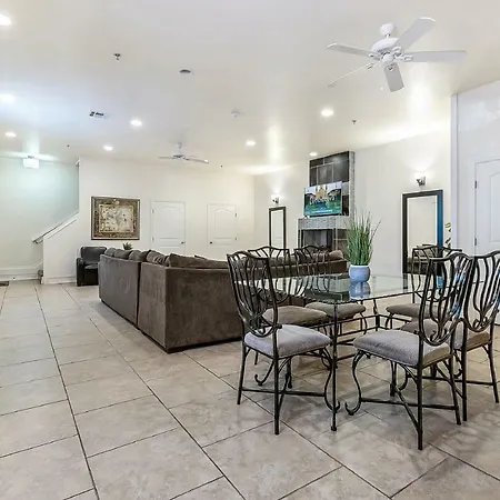 Inviting 3br Steps From St Charles Ave Apartment
