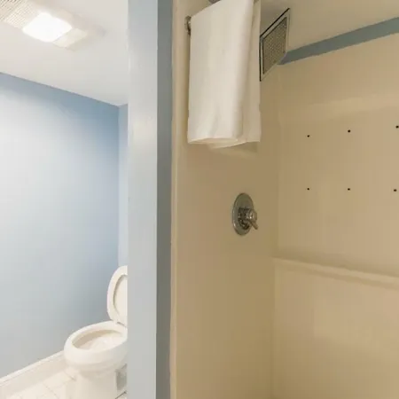 Express Close To Amenities Apartment