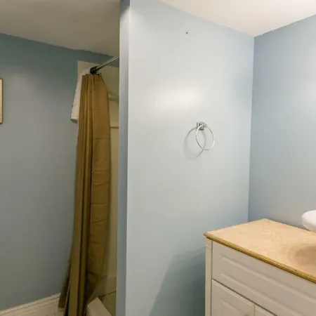 Express Close To Amenities Apartment New Orleans