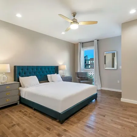 Modern 4br With Amenities Holiday home New Orleans