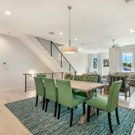 Guest house New Construction Townhouse Near Hot Spots New Orleans