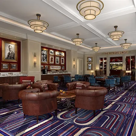 Hotel The Higgins New Orleans, Curio Collection By Hilton