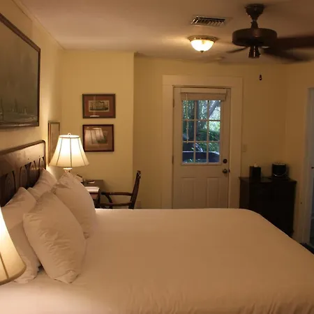 The House 3* New Orleans