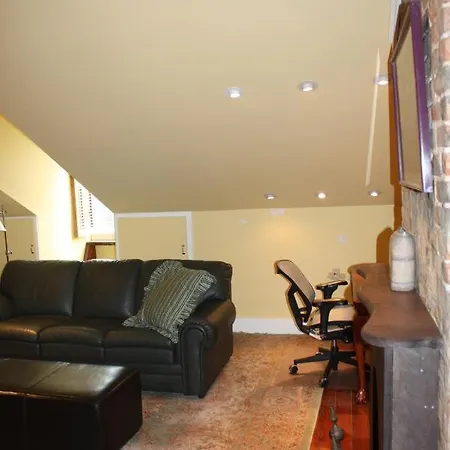 The House Bed & Breakfast 3*