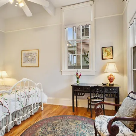 Bed & Breakfast Maison Perrier New Orleans