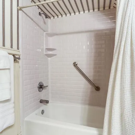 Bed & Breakfast Maison Perrier 4*