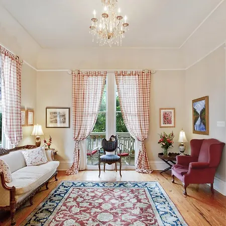 Maison Perrier Bed & Breakfast