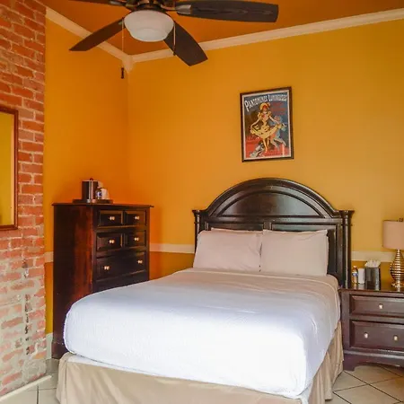 Hotel Frenchmen New Orleans