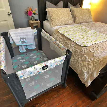Holiday home Luxury Historic Shotgun In Lower Garden District *